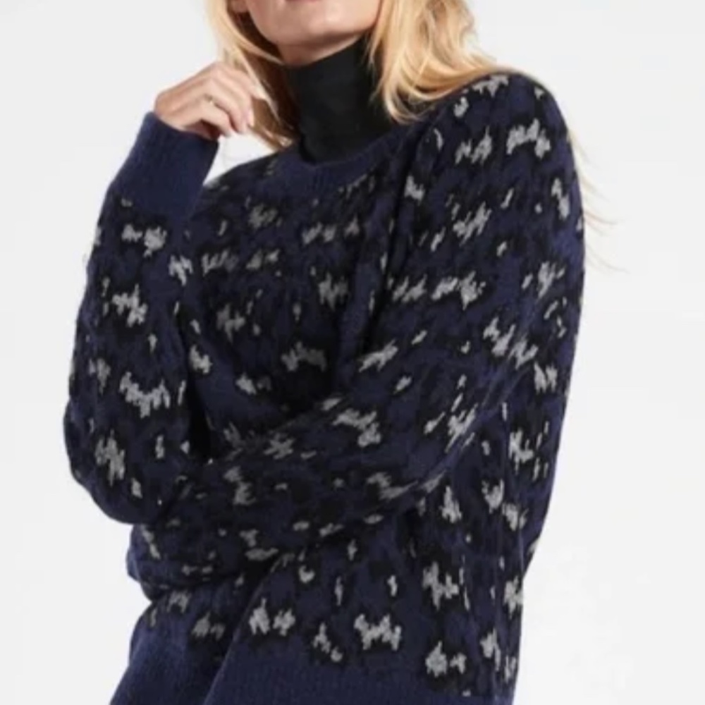 Athleta Hawthorn sweater small